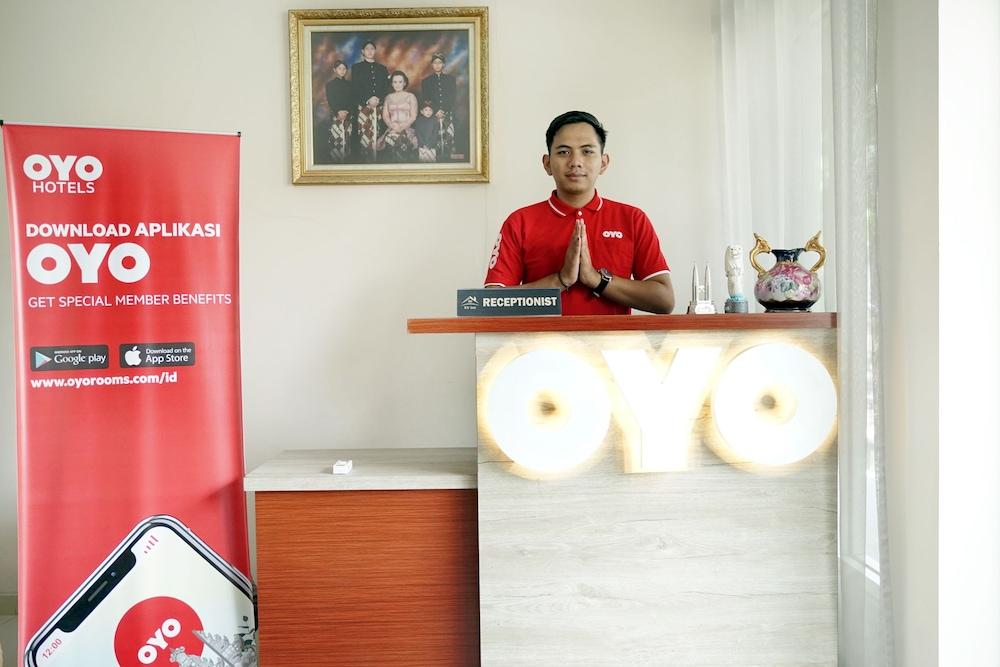 Koolkost Near Stadion Maguwoharjo Salakan Buitenkant foto