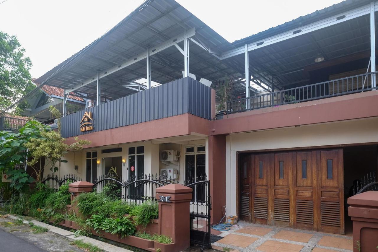 Koolkost Near Stadion Maguwoharjo Salakan Buitenkant foto